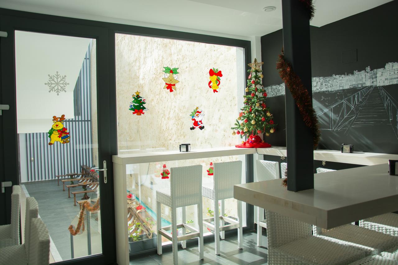 La Pasajera Hostal Boutique โกนิล เด ลาฟรอนเตรา ภายนอก รูปภาพ